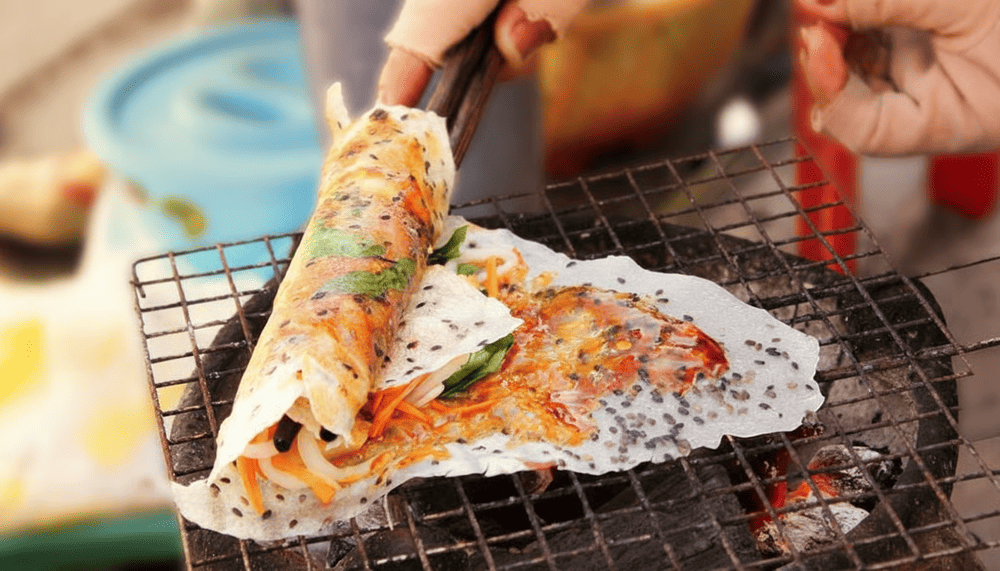 Bánh tráng nướng mắm ruốc